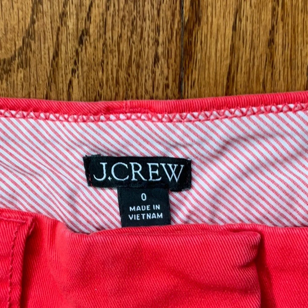 J. Crew - SHORTS - 4” Stretch Chino - Vintage Red - Women’s Size 0 - EUC - Picture 2 of 3
